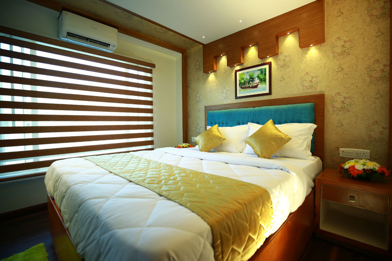 premium houseboats in alleppey